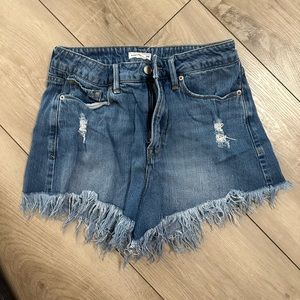 Good American Jean shorts size 6/28
